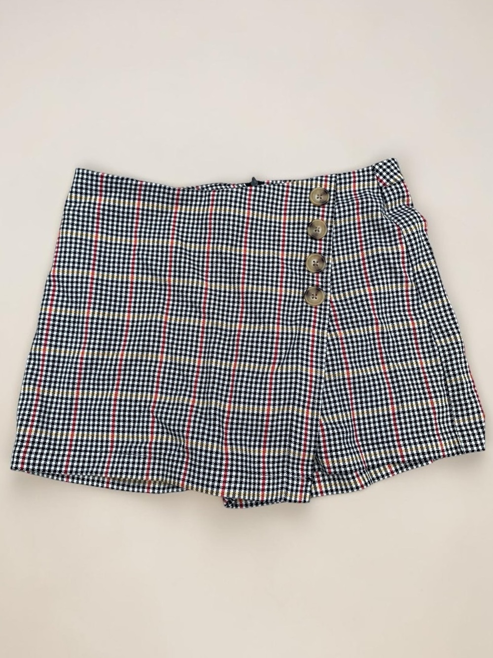 Aeropostale Plaid Women’s Skort with Red & Yellow Accents Medium